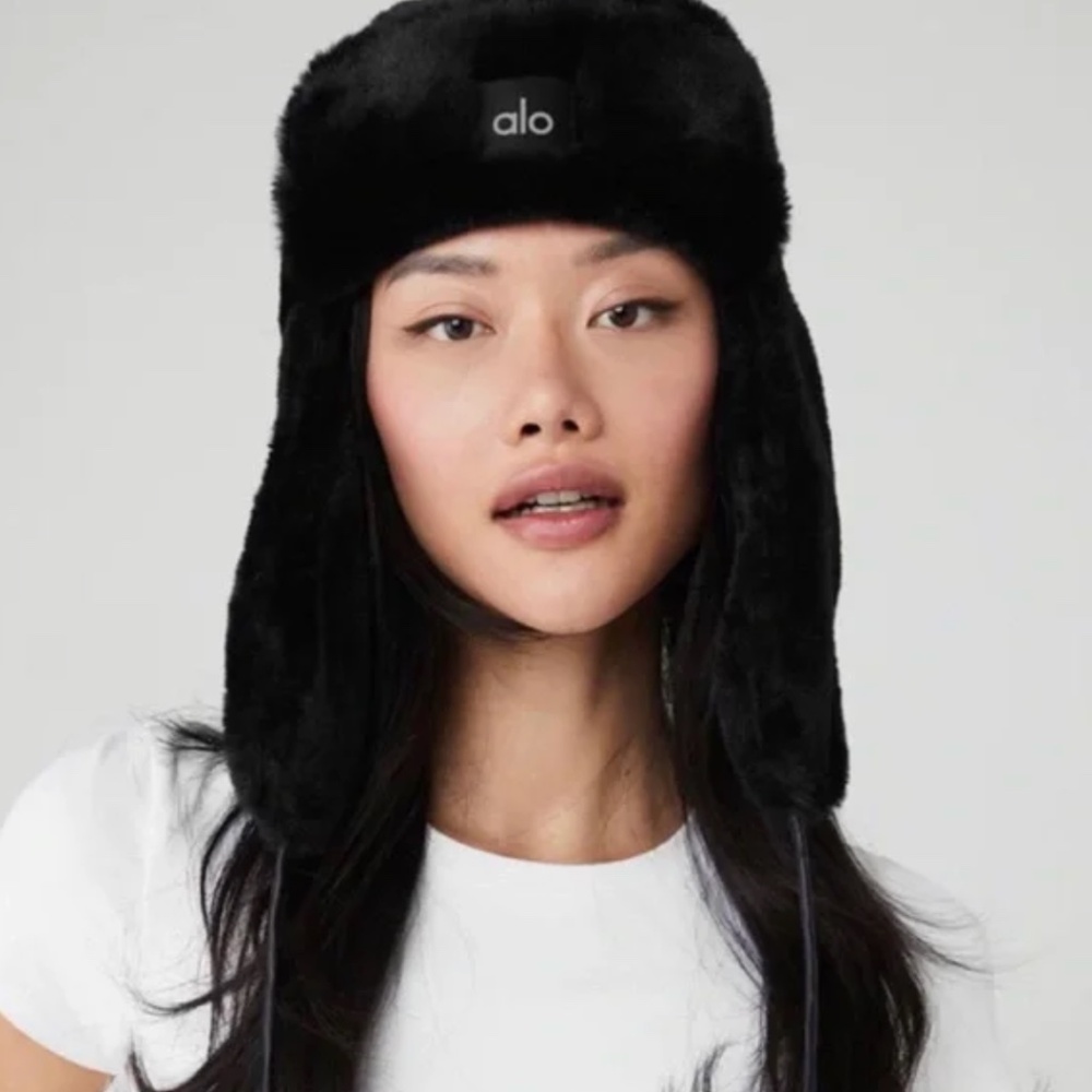 ALO Yoga Faux Fur Polar Hat Black